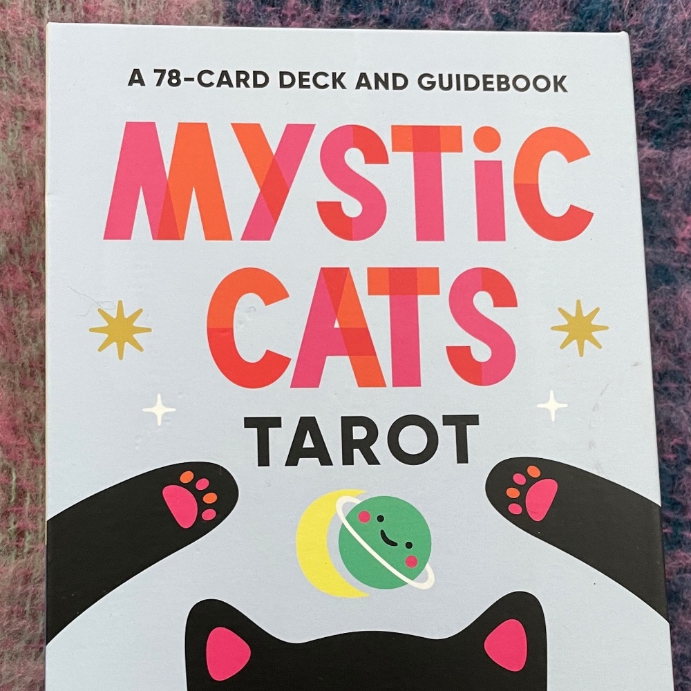 PRICE DROP! Mystic Cats Tarot  - 78-Card Deck with Guidebook and Giftbox - Picture 3 of 14